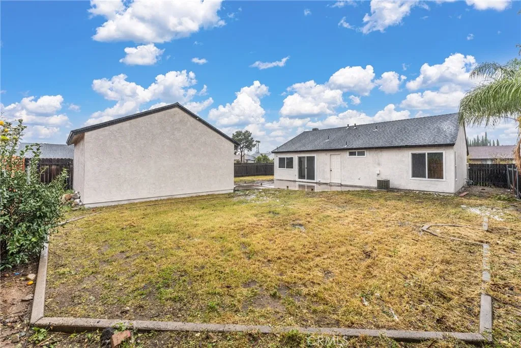 1365 W Etiwanda Avenue, Rialto, California 92376 home-pic-29