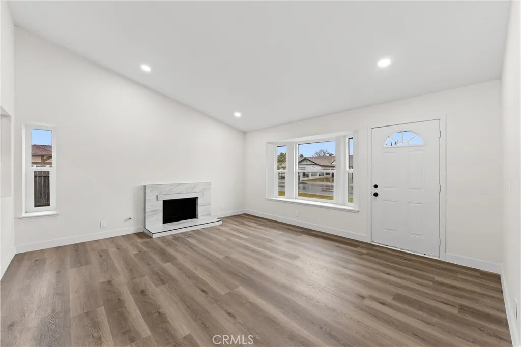 1365 W Etiwanda Avenue, Rialto, California 92376 home-pic-6