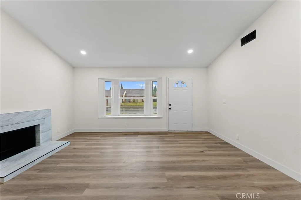 1365 W Etiwanda Avenue, Rialto, California 92376 home-pic-5