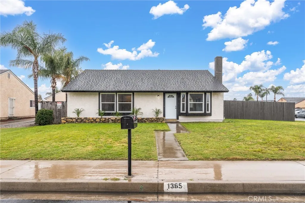 1365 W Etiwanda Avenue, Rialto, California 92376 home-pic-2
