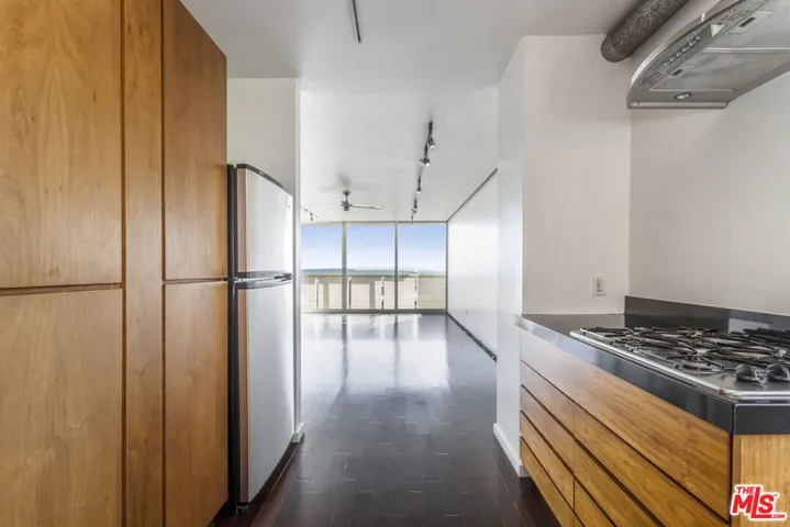 Kitchen to Living Room