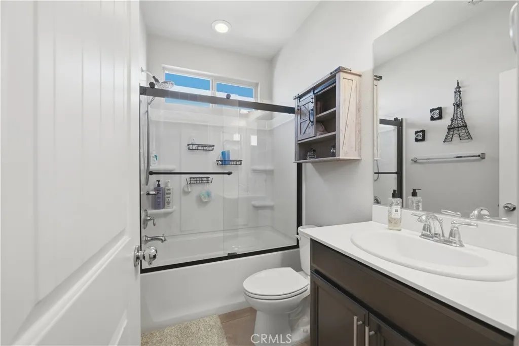 37686 Golden Eagle Avenue, Murrieta, California 92563 home-pic-31