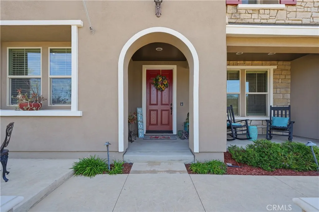 37686 Golden Eagle Avenue, Murrieta, California 92563 home-pic-5
