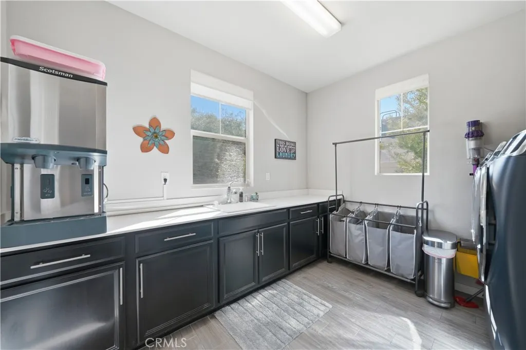 37686 Golden Eagle Avenue, Murrieta, California 92563 home-pic-17