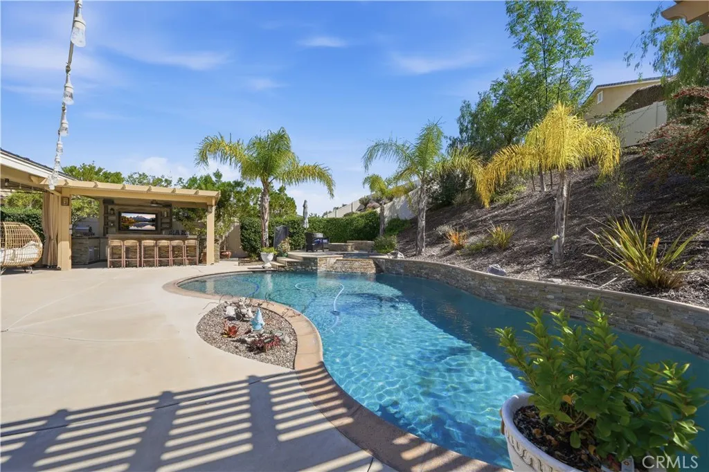 37686 Golden Eagle Avenue, Murrieta, California 92563 home-pic-32