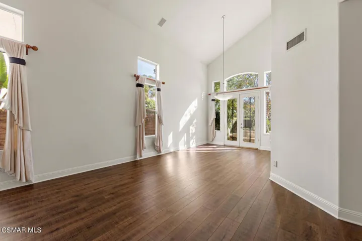 7224 Imbach Pl Moorpark CA-large-006-009
