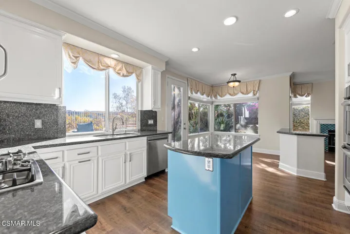 7224 Imbach Pl Moorpark CA-large-008-010