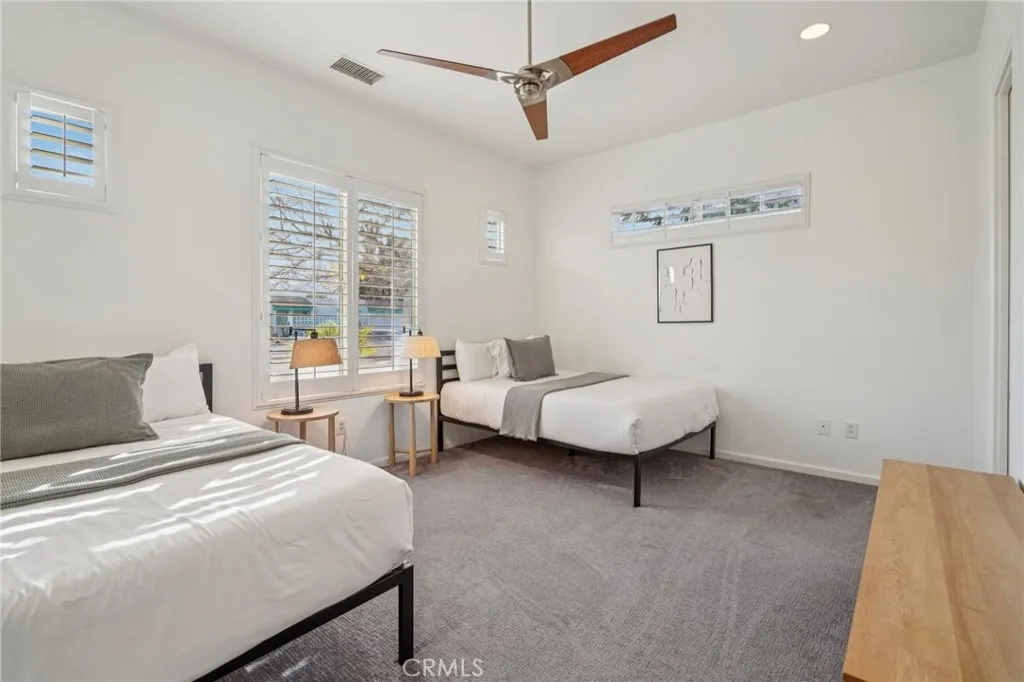 1420 E Via Escuela, Palm Springs, California 92262 home-pic-22