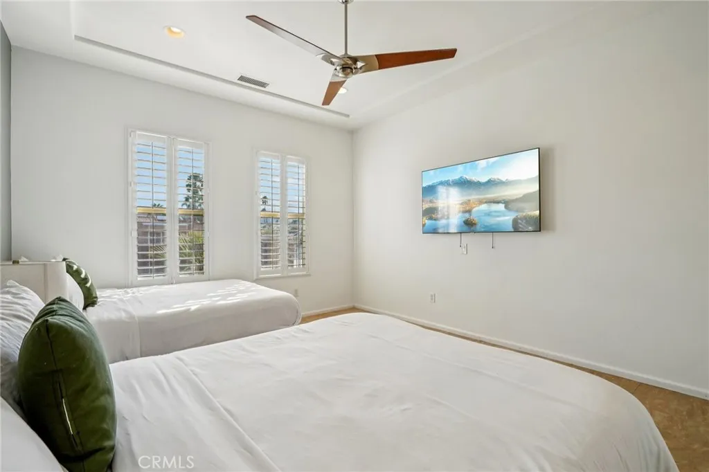 1420 E Via Escuela, Palm Springs, California 92262 home-pic-18