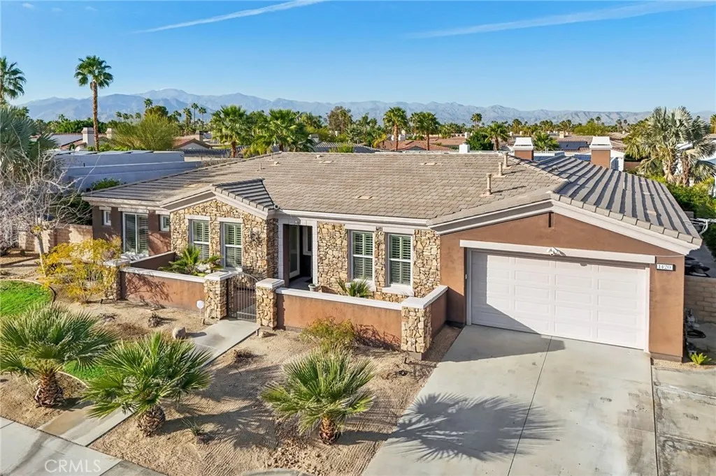 1420 E Via Escuela, Palm Springs, California 92262 home-pic-0