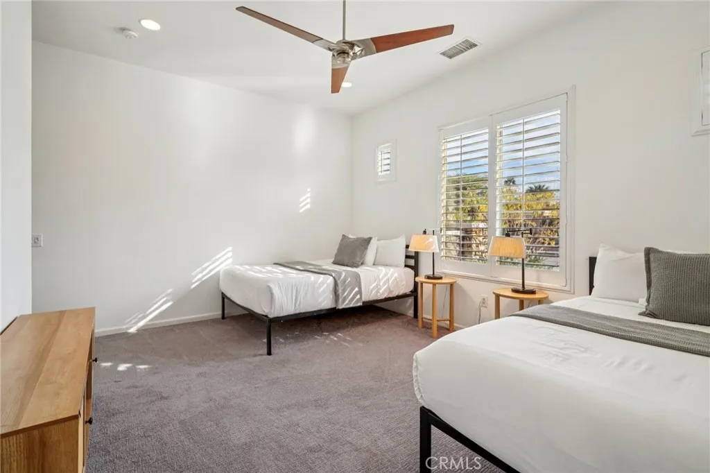 1420 E Via Escuela, Palm Springs, California 92262 home-pic-23