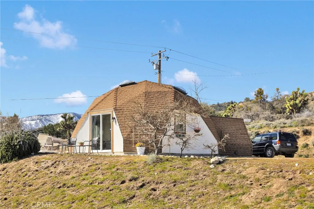 8322 Lebec Road, Pinon Hills, California 92372 home-pic-1