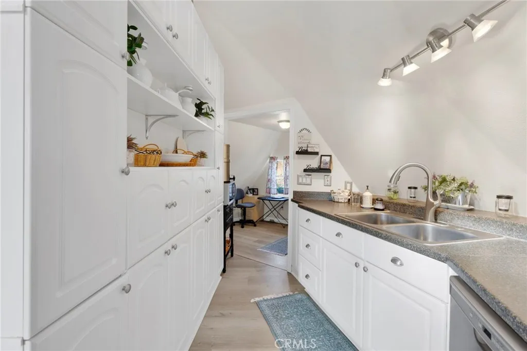 8322 Lebec Road, Pinon Hills, California 92372 home-pic-13