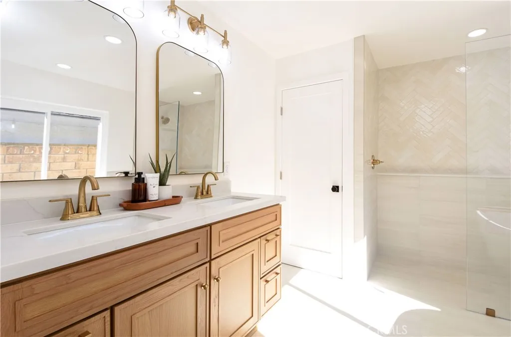 24041 Zancon, Mission Viejo, California 92692 home-pic-12