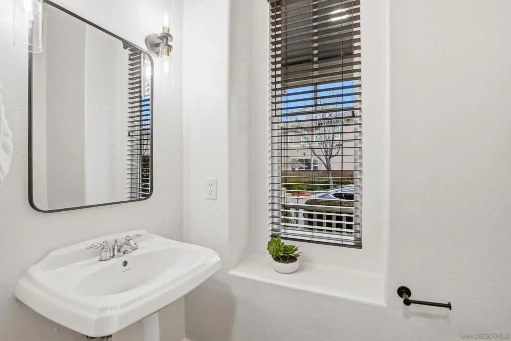 28848 Laurel Ln, Temecula, California 92591 home-pic-28