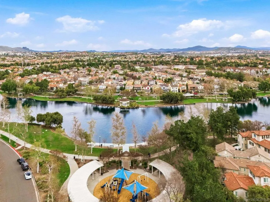 28848 Laurel Ln, Temecula, California 92591 home-pic-12