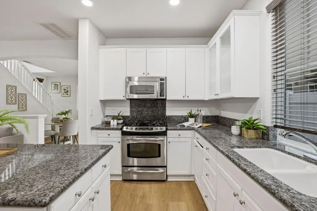 28848 Laurel Ln, Temecula, California 92591 home-pic-25
