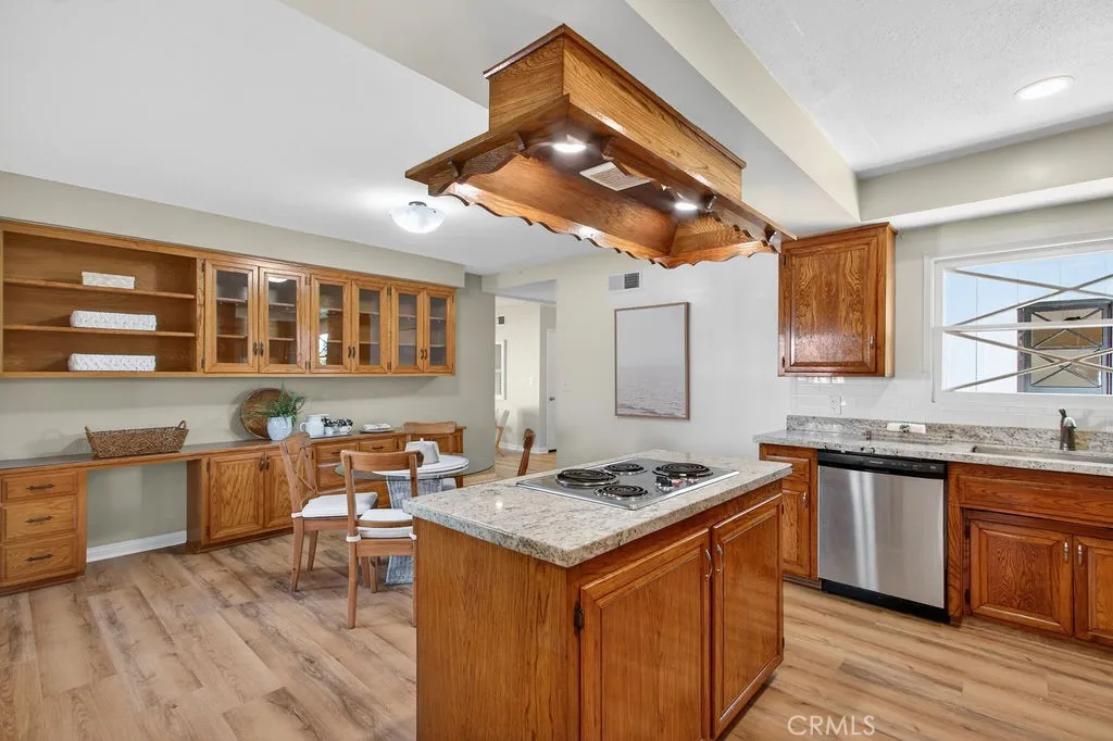 10904 1st Avenue, Whittier, California 90603 home-pic-7