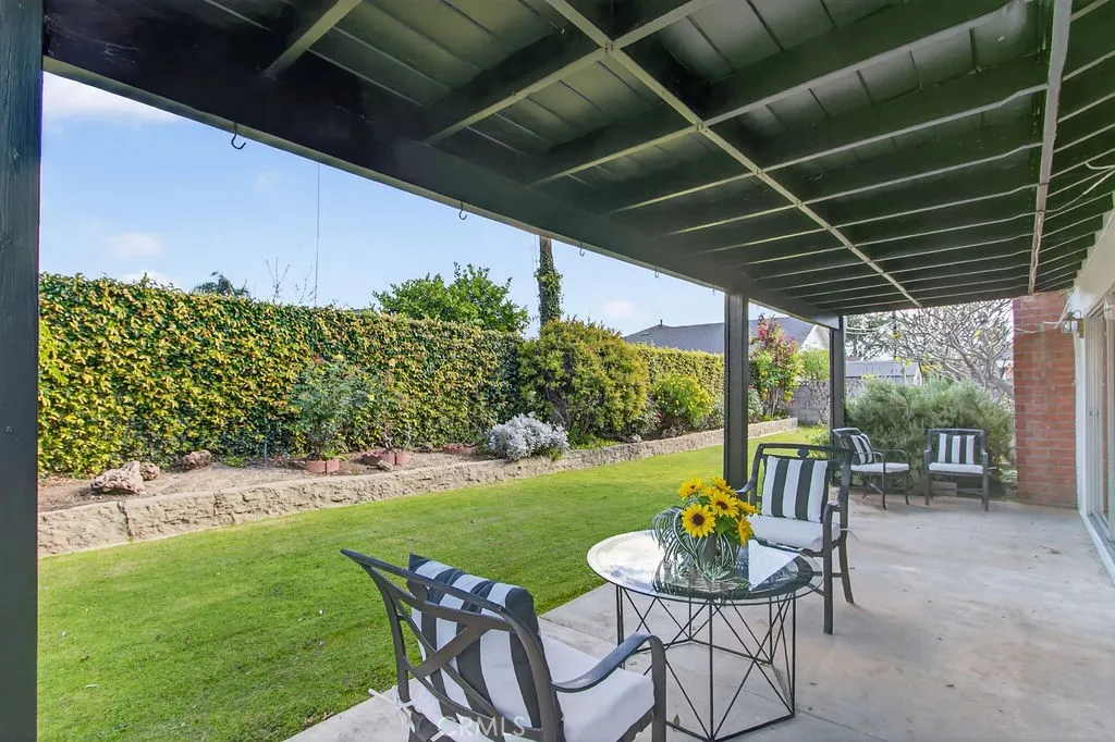 10904 1st Avenue, Whittier, California 90603 home-pic-18