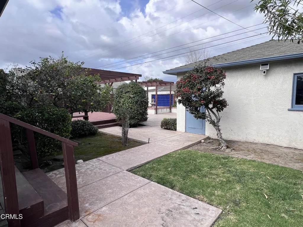 715 W Robert Avenue, Oxnard, California 93030 home-pic-22