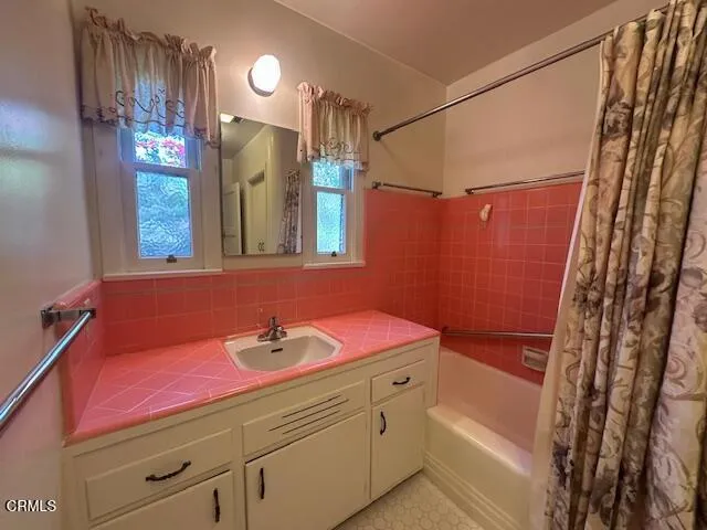 715 W Robert Avenue, Oxnard, California 93030 home-pic-11
