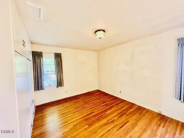 715 W Robert Avenue, Oxnard, California 93030 home-pic-16