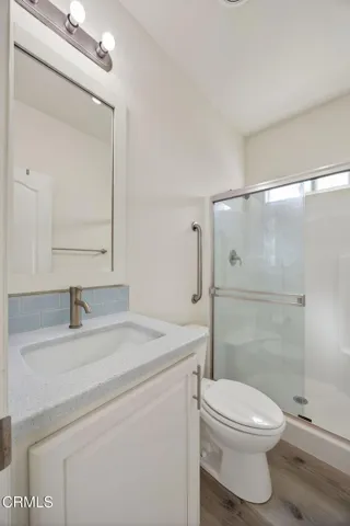 12-web-or-mls-UpmarketMedia-3975Tel-028