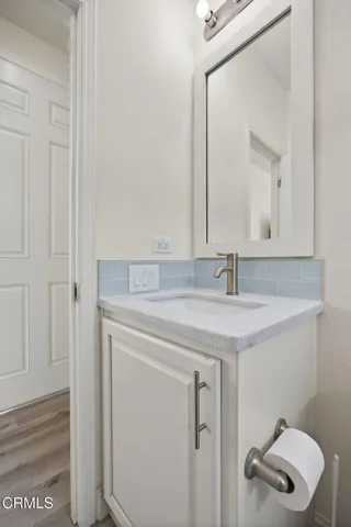 13-web-or-mls-UpmarketMedia-3975Tel-026