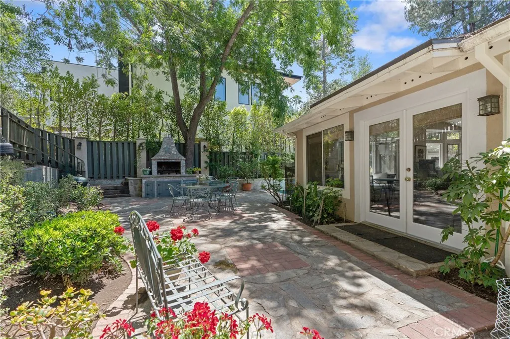 3818 Hayvenhurst Avenue, Encino, California 91436 home-pic-29