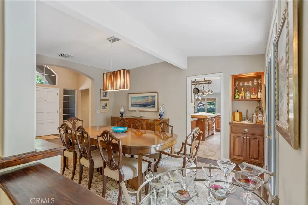 3818 Hayvenhurst Avenue, Encino, California 91436 home-pic-13