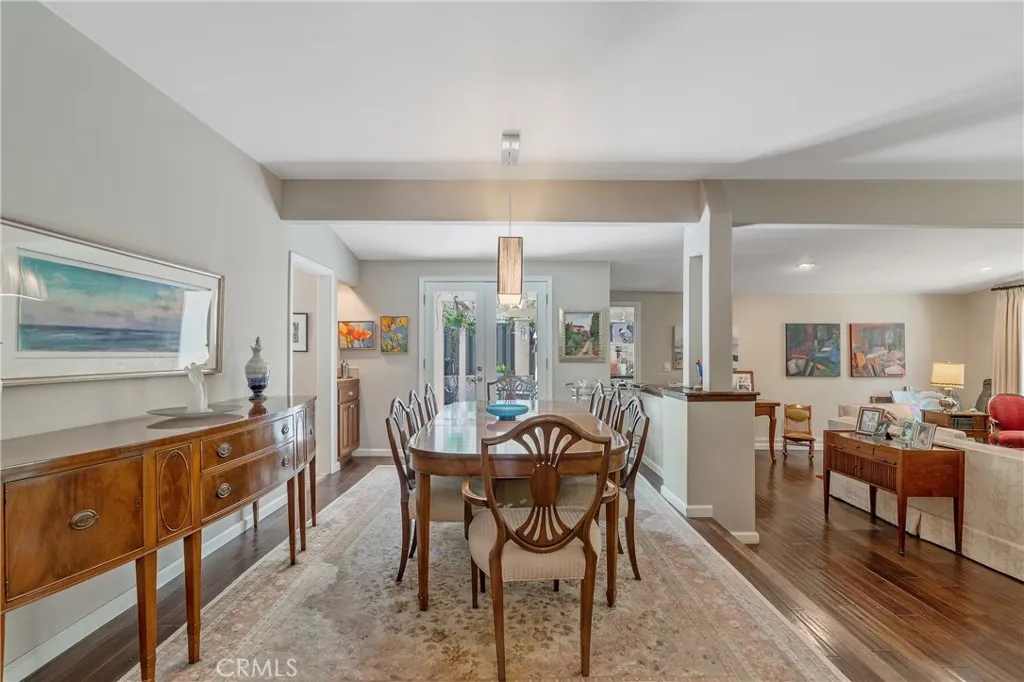 3818 Hayvenhurst Avenue, Encino, California 91436 home-pic-8