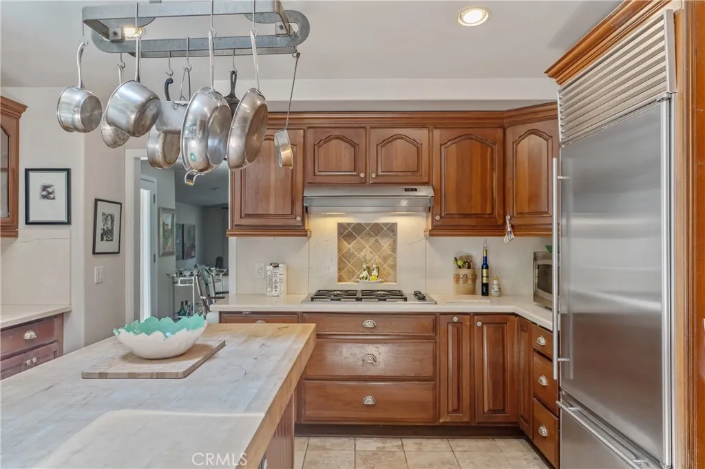 3818 Hayvenhurst Avenue, Encino, California 91436 home-pic-14