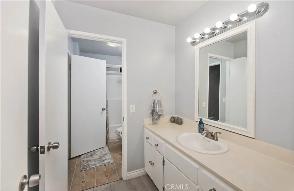 31321 The Old G, Castaic, California 91384 home-pic-11
