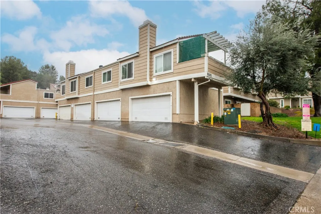 31321 The Old G, Castaic, California 91384 home-pic-1