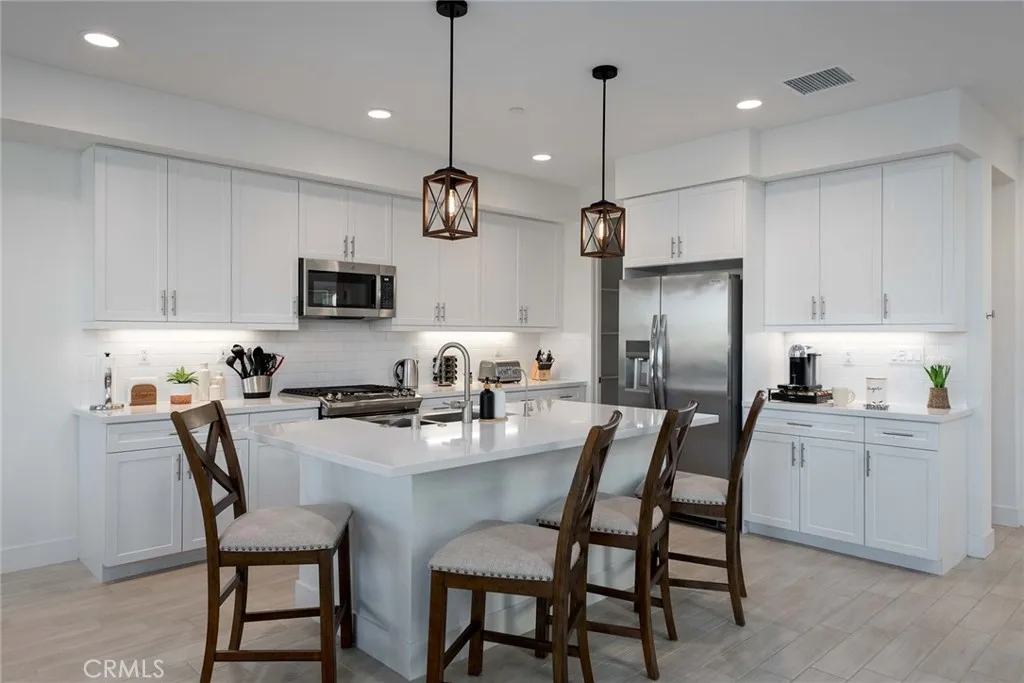 84650 Litorale Court, Indio, California 92203 home-pic-4
