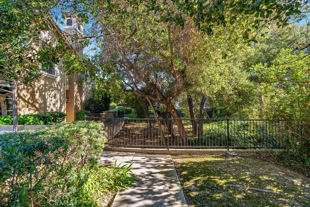 1360 Ashton Park Lane, Newbury Park, California 91320 home-pic-35