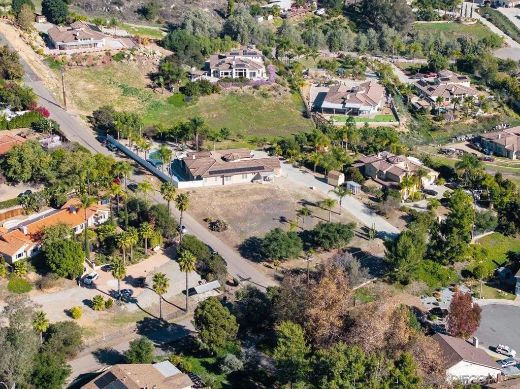 26025 Jack Rabbit Acres, Escondido, California 92026 home-pic-2