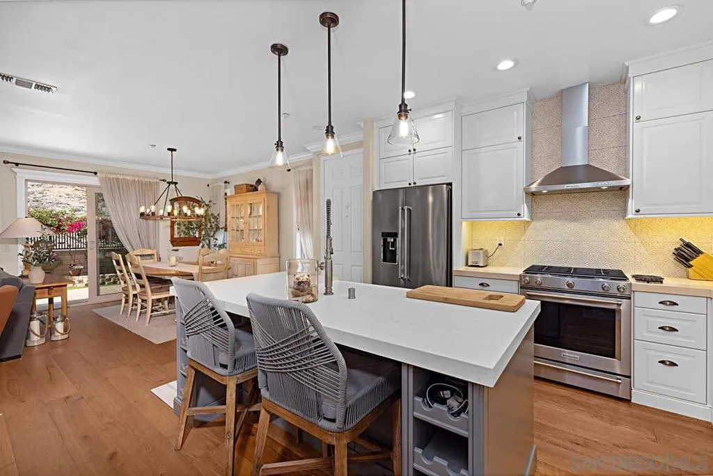 2756 Bellezza Dr., San Diego, California 92108 home-pic-1