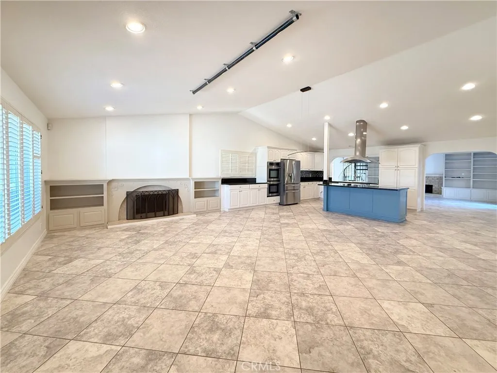 2123 Earnshaw Drive, Placentia, California 92870 home-pic-2