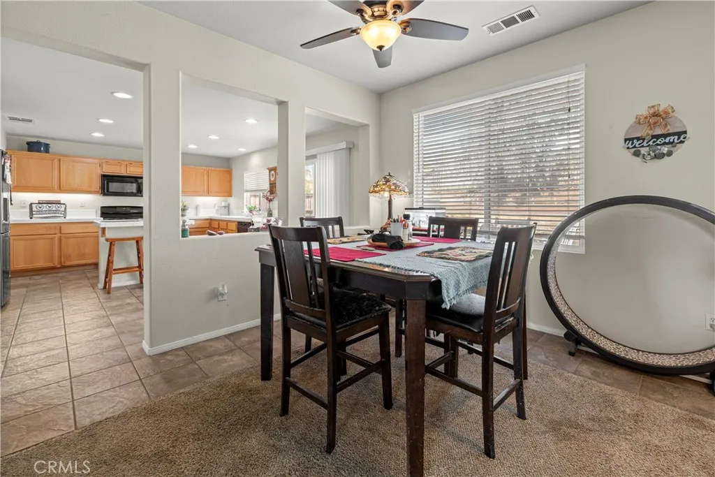 1218 N Larkspur Lane, Beaumont, California 92223 home-pic-6