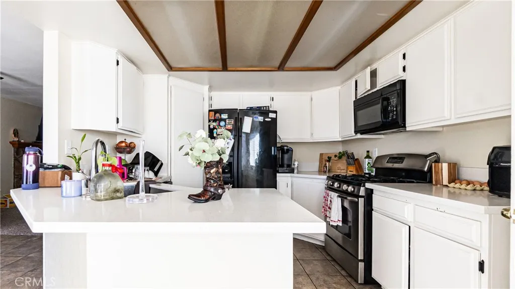22993 Eyota, Apple Valley, California 92308 home-pic-12