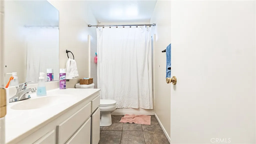 22993 Eyota, Apple Valley, California 92308 home-pic-19