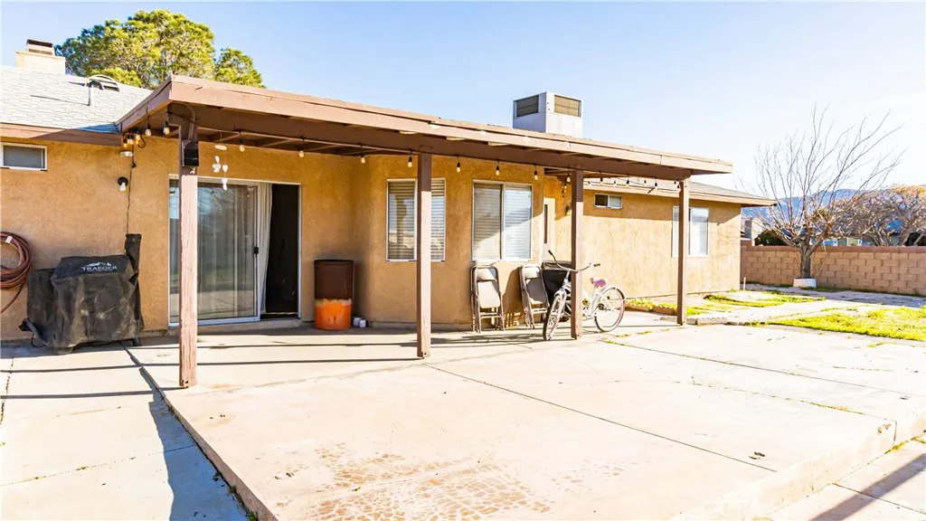 22993 Eyota, Apple Valley, California 92308 home-pic-36