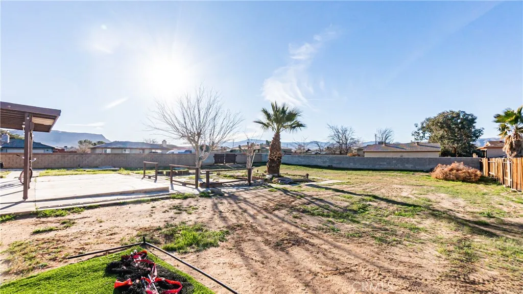 22993 Eyota, Apple Valley, California 92308 home-pic-34