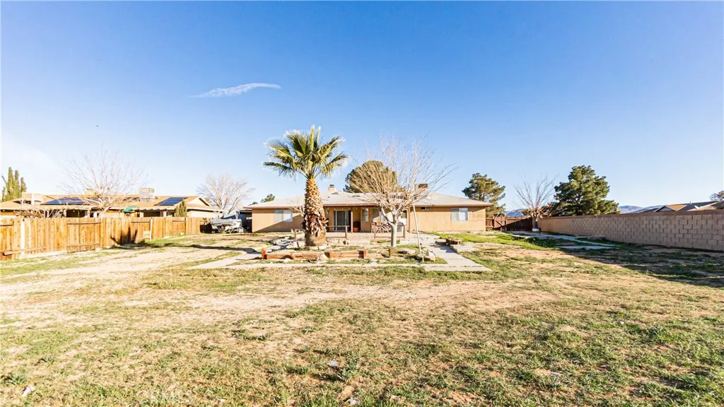 22993 Eyota, Apple Valley, California 92308 home-pic-31