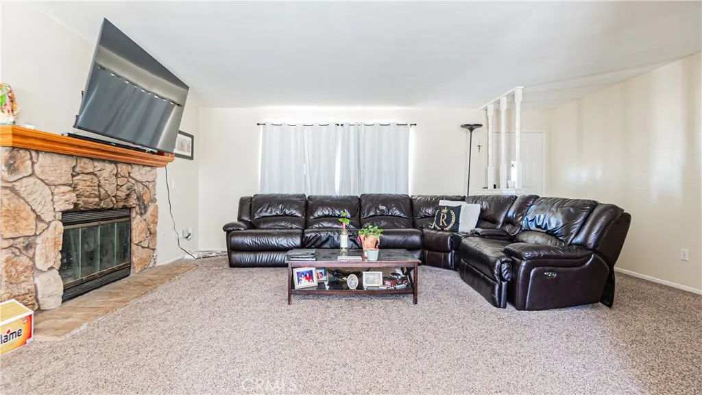 22993 Eyota, Apple Valley, California 92308 home-pic-6