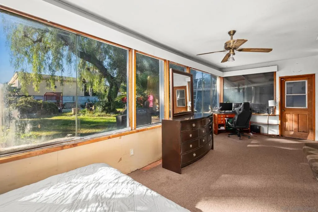 307 E Washington Ave, El Cajon, California 92020 home-pic-24
