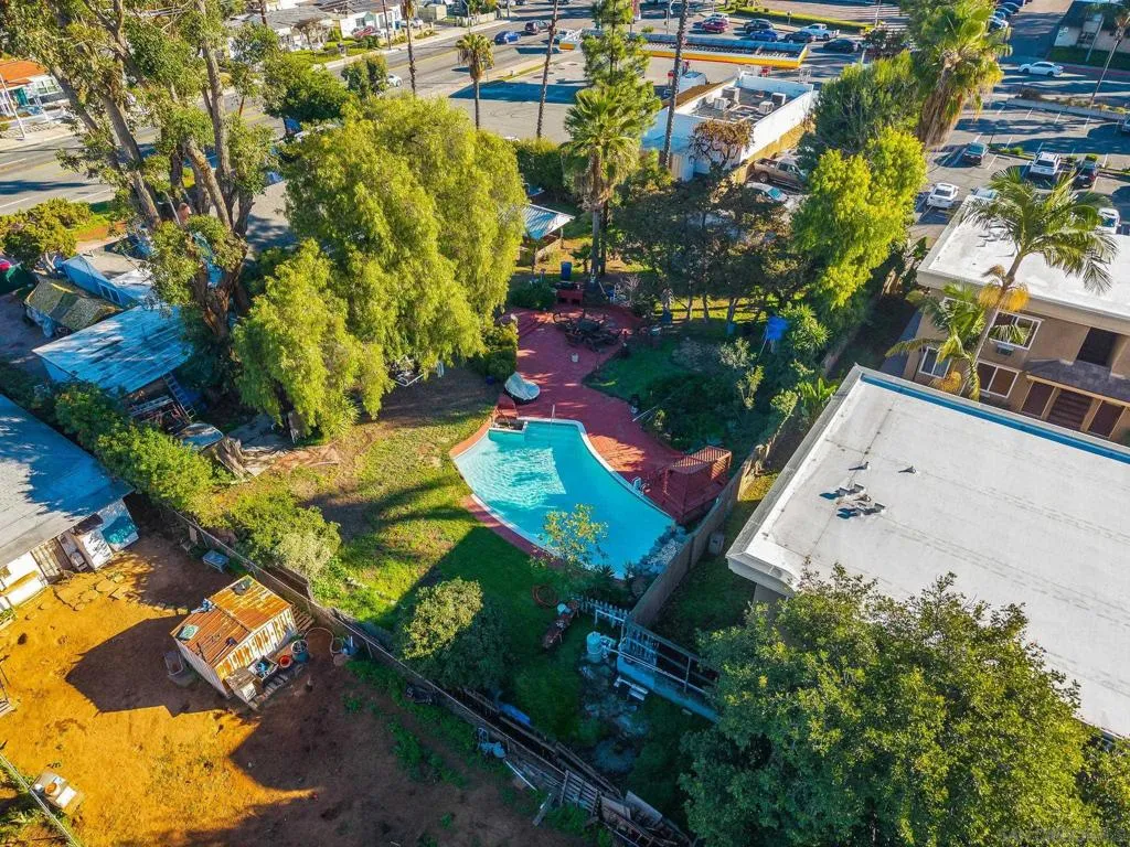 307 E Washington Ave, El Cajon, California 92020 home-pic-3