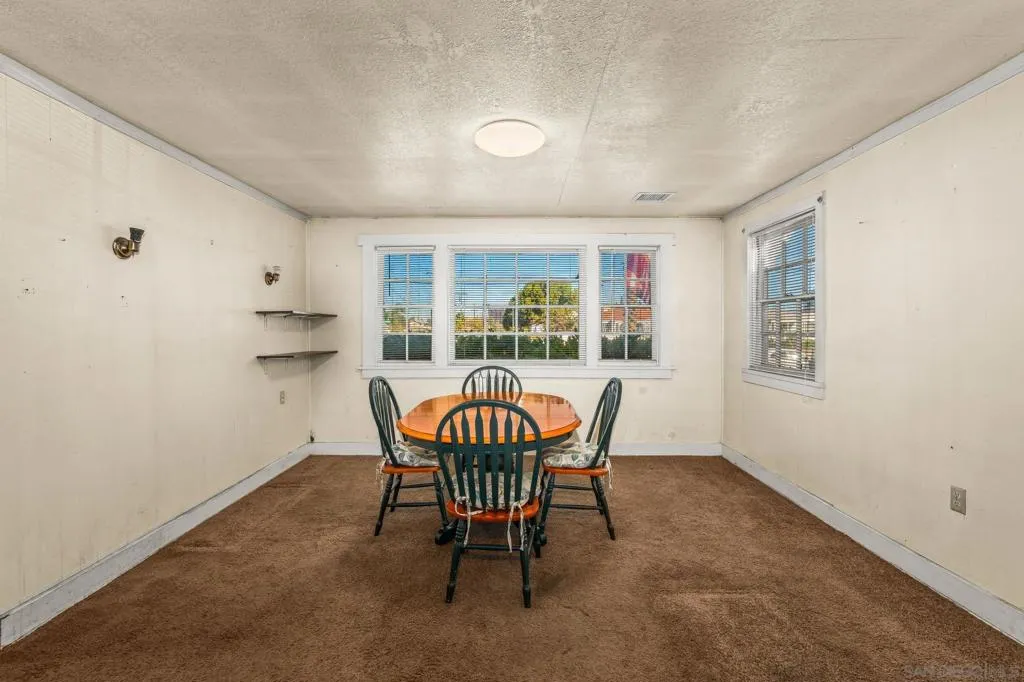 307 E Washington Ave, El Cajon, California 92020 home-pic-30