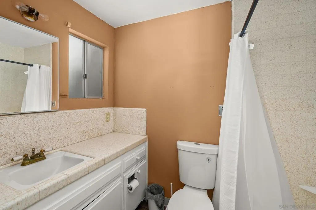 307 E Washington Ave, El Cajon, California 92020 home-pic-42